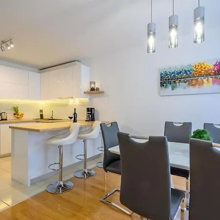 Apartment Relax Makarska, Heated Private Pool *